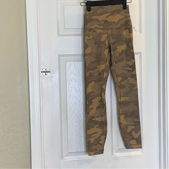Lululemon Align High-Rise Pant 25" Heritage 365 Camo Beige Multi Size 2 - Picture 3 of 8